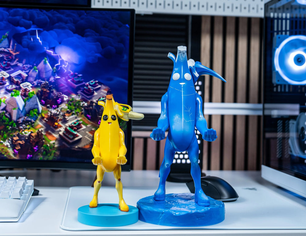 Cable Guys Originals XL Fortnite Peely Controller and Portable Consoles Stand