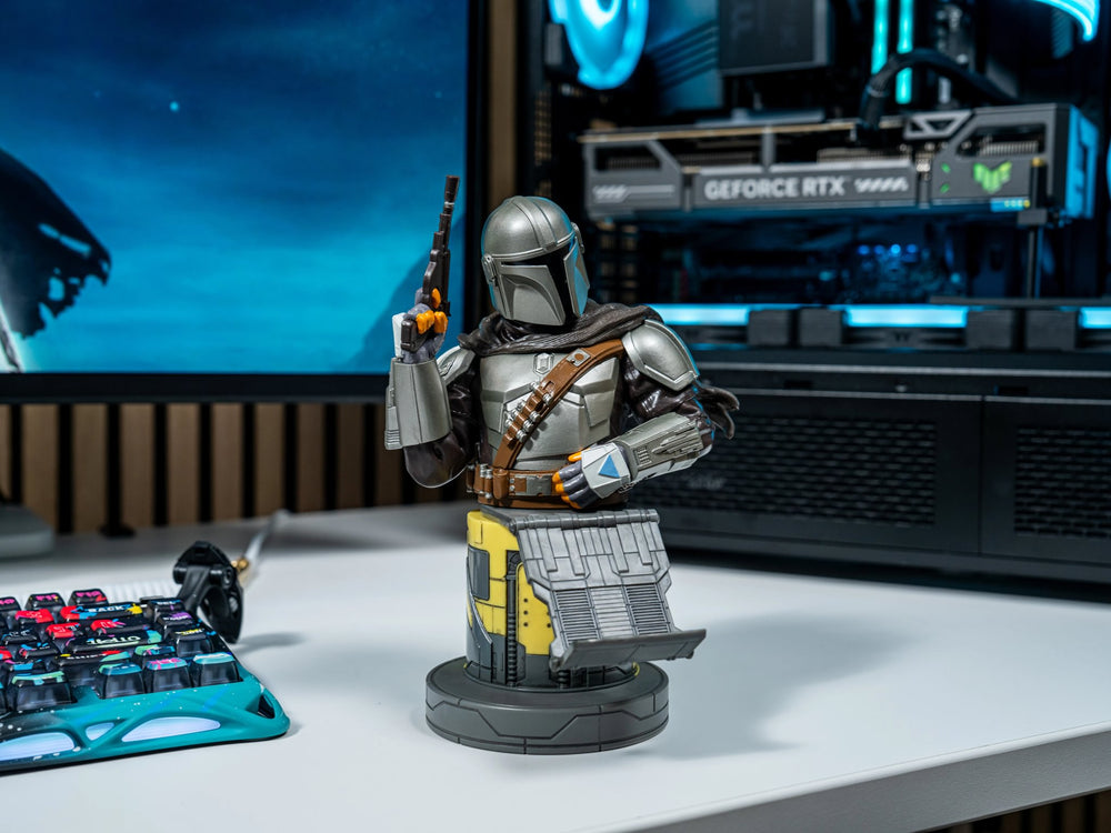 Cable Guys Originals Star Wars The Mandalorian Bounty Hunter Controller and Phone Stand