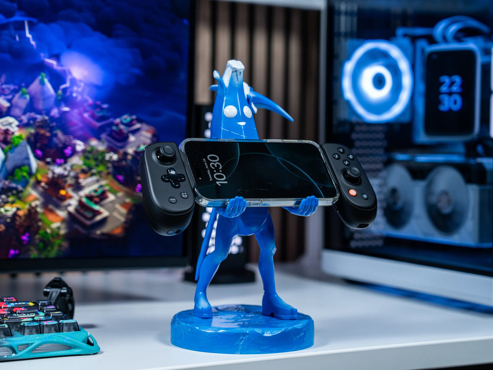 Cable Guys Originals XL Fortnite Peely Controller and Portable Consoles Stand