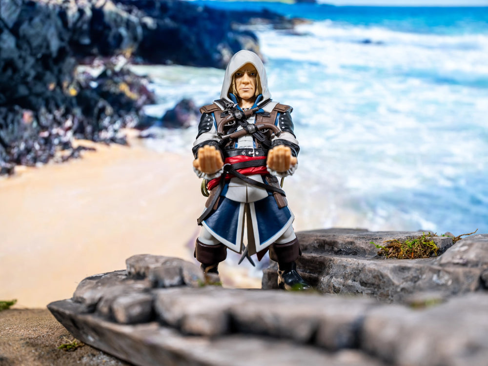 Cable Guys Originals Assassin's Creed Edward Controller Holder & Phone Stand