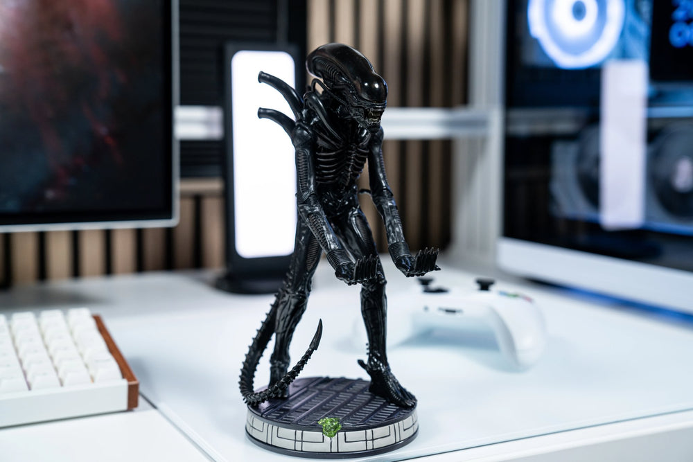 Cable Guys Originals Alien Xenomorph Controller and Phone Stand