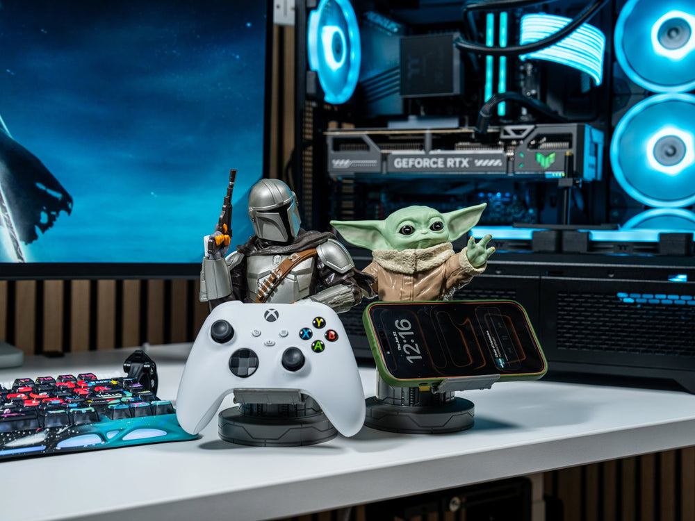 Cable Guys Originals Star Wars The Mandalorian Grogu Controller and Phone Stand